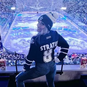 Trish Stratus / trishstratuscom nude photo #0957