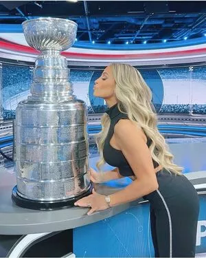 Trish Stratus / trishstratuscom nude photo #0961