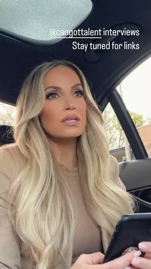 Trish Stratus / trishstratuscom nude photo #0965