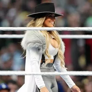 Trish Stratus / trishstratuscom nude photo #0966