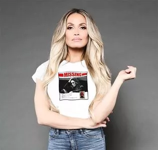 Trish Stratus / trishstratuscom nude photo #0967