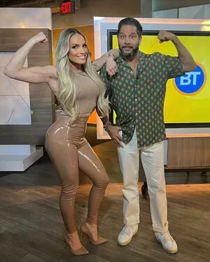 Trish Stratus / trishstratuscom nude photo #0985