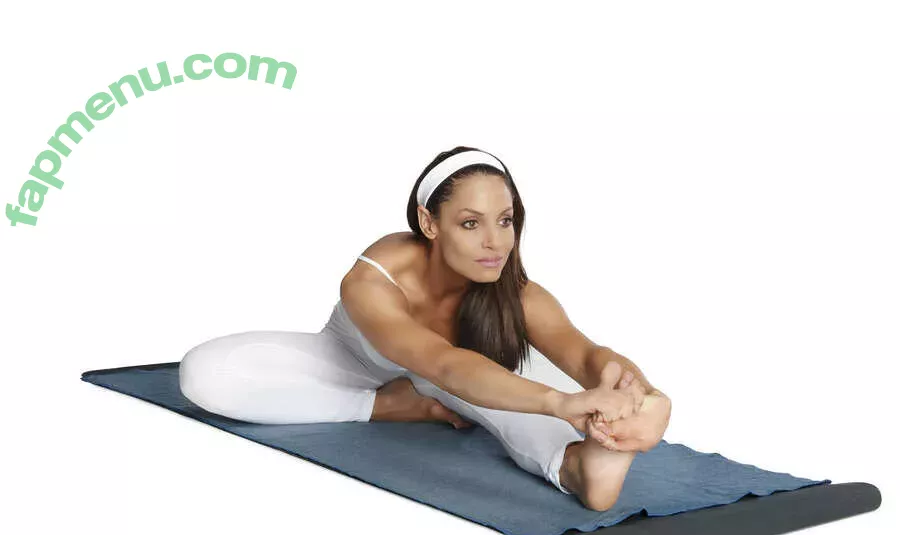 Trish Stratus nude photo #0708 (trishstratuscom)