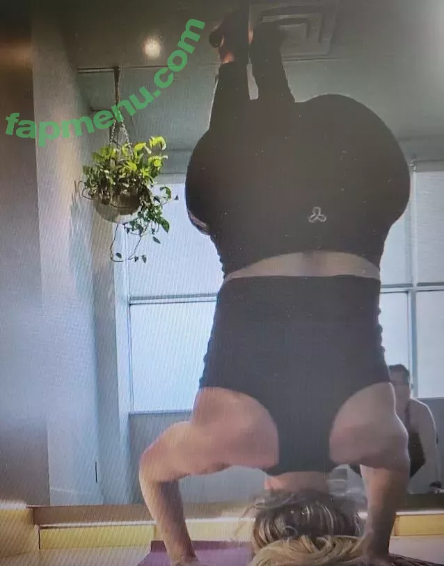 Trish Stratus nude photo #0740 (trishstratuscom)