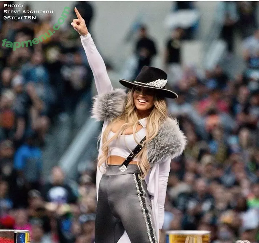 Trish Stratus nude photo #0864 (trishstratuscom)