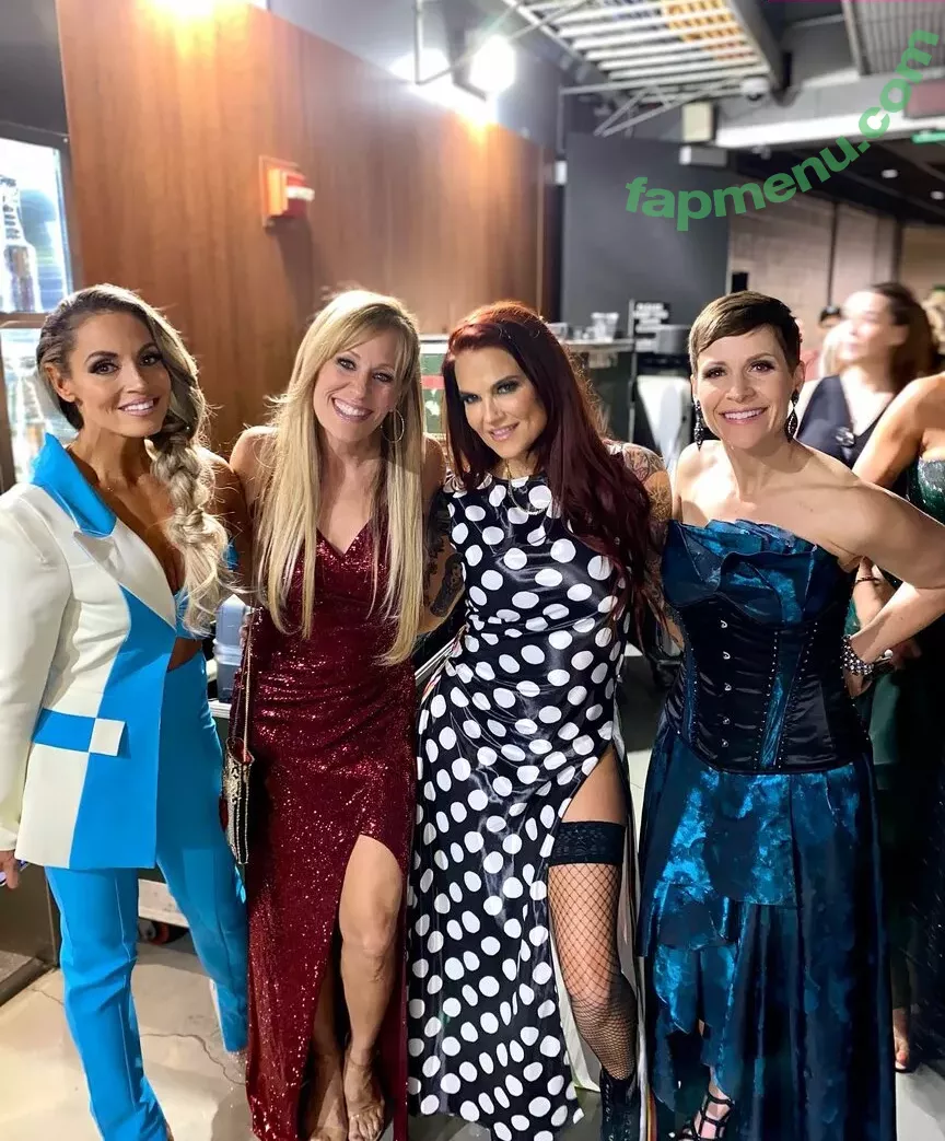 Trish Stratus nude photo #0865 (trishstratuscom)