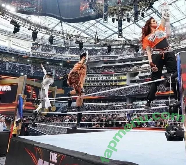 Trish Stratus nude photo #0884 (trishstratuscom)