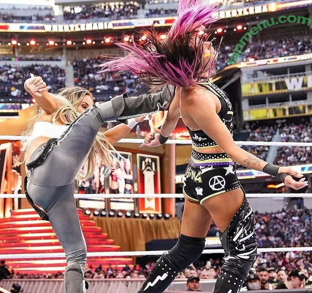 Trish Stratus nude photo #0885 (trishstratuscom)