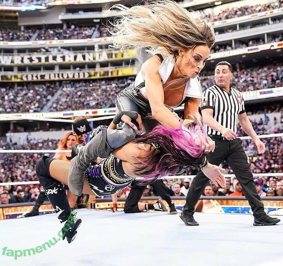 Trish Stratus nude photo #0886 (trishstratuscom)