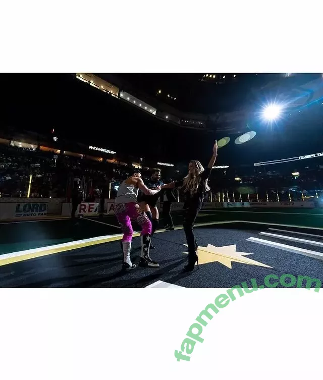 Trish Stratus nude photo #0913 (trishstratuscom)