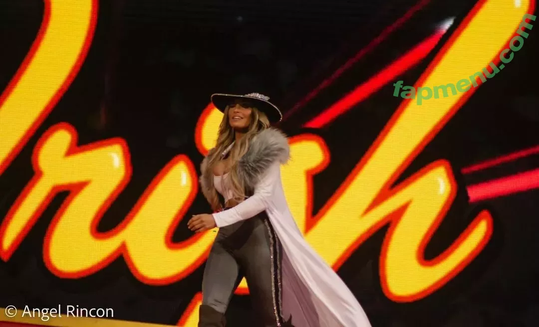 Trish Stratus nude photo #0929 (trishstratuscom)