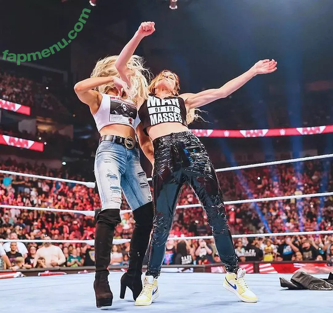 Trish Stratus nude photo #0972 (trishstratuscom)