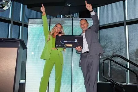 Trish Stratus / trishstratuscom nude photo #1001