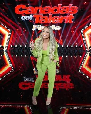 Trish Stratus / trishstratuscom nude photo #1008