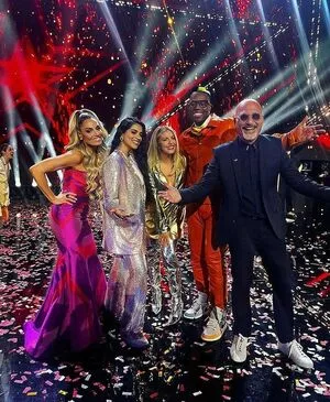 Trish Stratus / trishstratuscom nude photo #1013