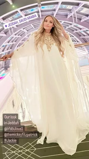 Trish Stratus / trishstratuscom nude photo #1023