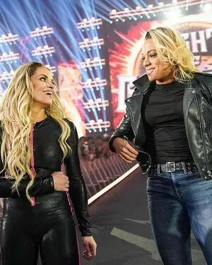 Trish Stratus / trishstratuscom nude photo #1031