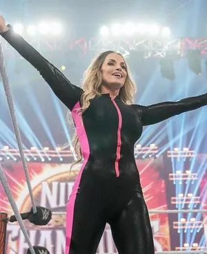 Trish Stratus / trishstratuscom nude photo #1033