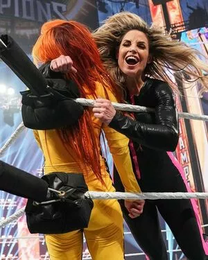 Trish Stratus / trishstratuscom nude photo #1034