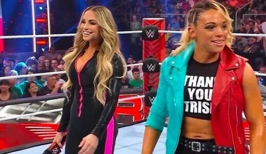 Trish Stratus / trishstratuscom nude photo #1041