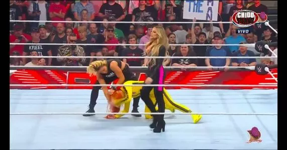 Trish Stratus / trishstratuscom nude photo #1042