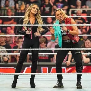 Trish Stratus / trishstratuscom nude photo #1052