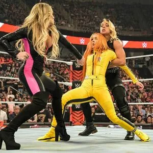 Trish Stratus / trishstratuscom nude photo #1053