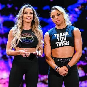 Trish Stratus / trishstratuscom nude photo #1062