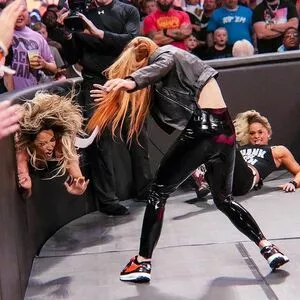 Trish Stratus / trishstratuscom nude photo #1088