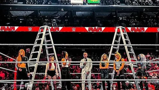 Trish Stratus / trishstratuscom nude photo #1094