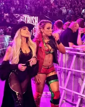 Trish Stratus / trishstratuscom nude photo #1108