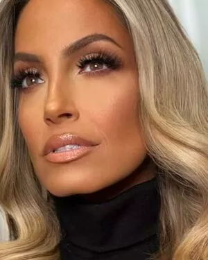 Trish Stratus / trishstratuscom nude photo #1128