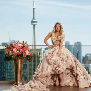 Trish Stratus / trishstratuscom nude photo #1135