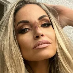 Trish Stratus / trishstratuscom nude photo #1139