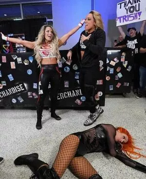 Trish Stratus / trishstratuscom nude photo #1158