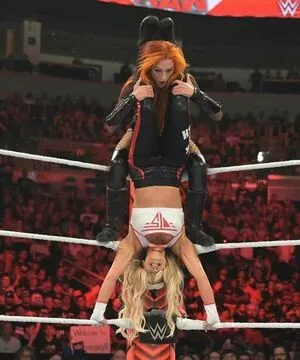 Trish Stratus / trishstratuscom nude photo #1159