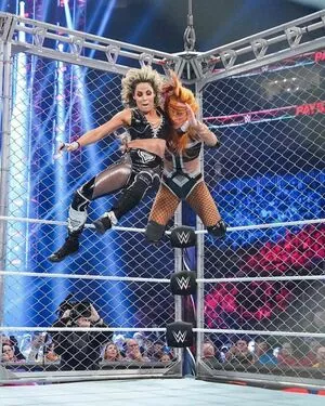 Trish Stratus / trishstratuscom nude photo #1196