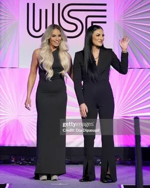 Trish Stratus / trishstratuscom nude photo #1268