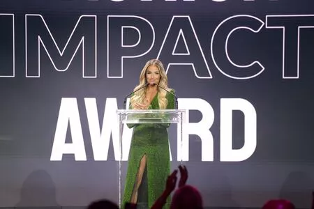 Trish Stratus / trishstratuscom nude photo #1288