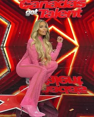 Trish Stratus / trishstratuscom nude photo #1291