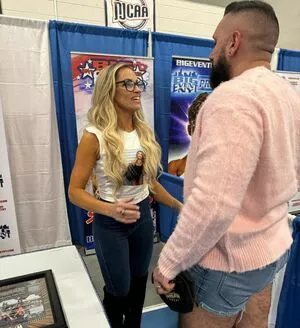 Trish Stratus / trishstratuscom nude photo #1301