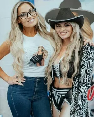 Trish Stratus / trishstratuscom nude photo #1314