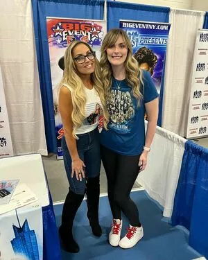 Trish Stratus / trishstratuscom nude photo #1323