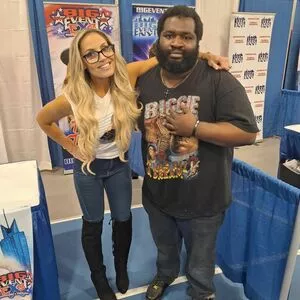 Trish Stratus / trishstratuscom nude photo #1380