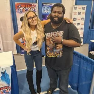 Trish Stratus / trishstratuscom nude photo #1381