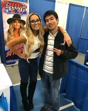 Trish Stratus / trishstratuscom nude photo #1387