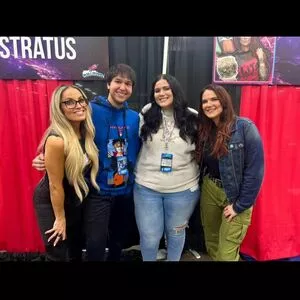 Trish Stratus / trishstratuscom nude photo #1401