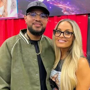 Trish Stratus / trishstratuscom nude photo #1407