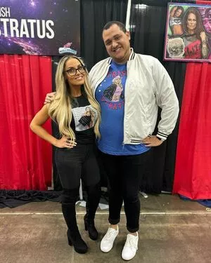 Trish Stratus / trishstratuscom nude photo #1410