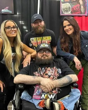 Trish Stratus / trishstratuscom nude photo #1411